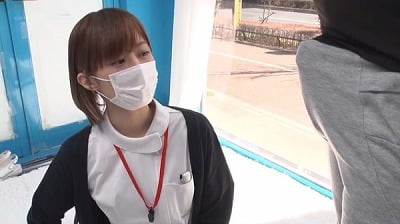 マジックミラー号 看護師限定 「絶倫ち○ぽ診察してくれませんか？」勃起が収まらなくて困っている男性をあの手この手で優しく導く白衣の天使たち3名収録サンプル１