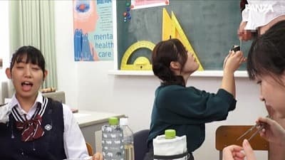 校内の女にいつでもどこでもブッカケ放題！食ザーも有りサンプル１８