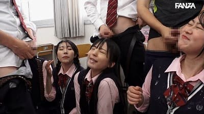 学校で男子が女子にチンポ露出&射精し放題!ぶっかけまくりサンプル49