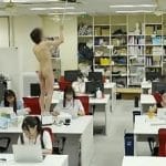 CFNM『オフィスに1人だけ全裸の男子社員が居たら』サンプル2